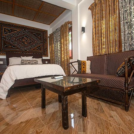 Ike'S Cultural Village Kumasi Extérieur photo