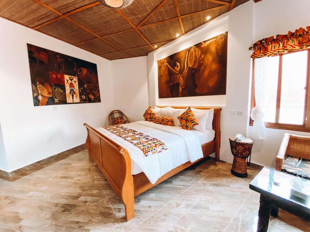 Ike'S Cultural Village Kumasi Extérieur photo