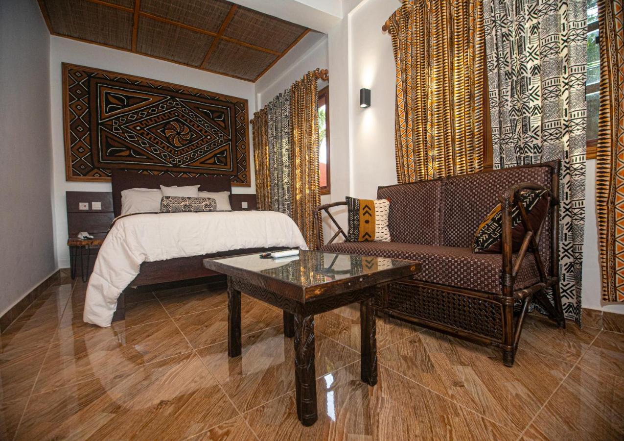 Ike'S Cultural Village Kumasi Extérieur photo