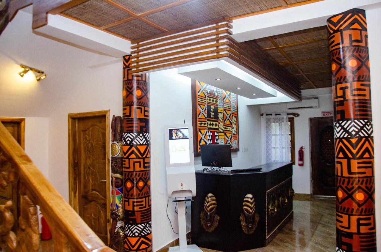 Ike'S Cultural Village Kumasi Extérieur photo