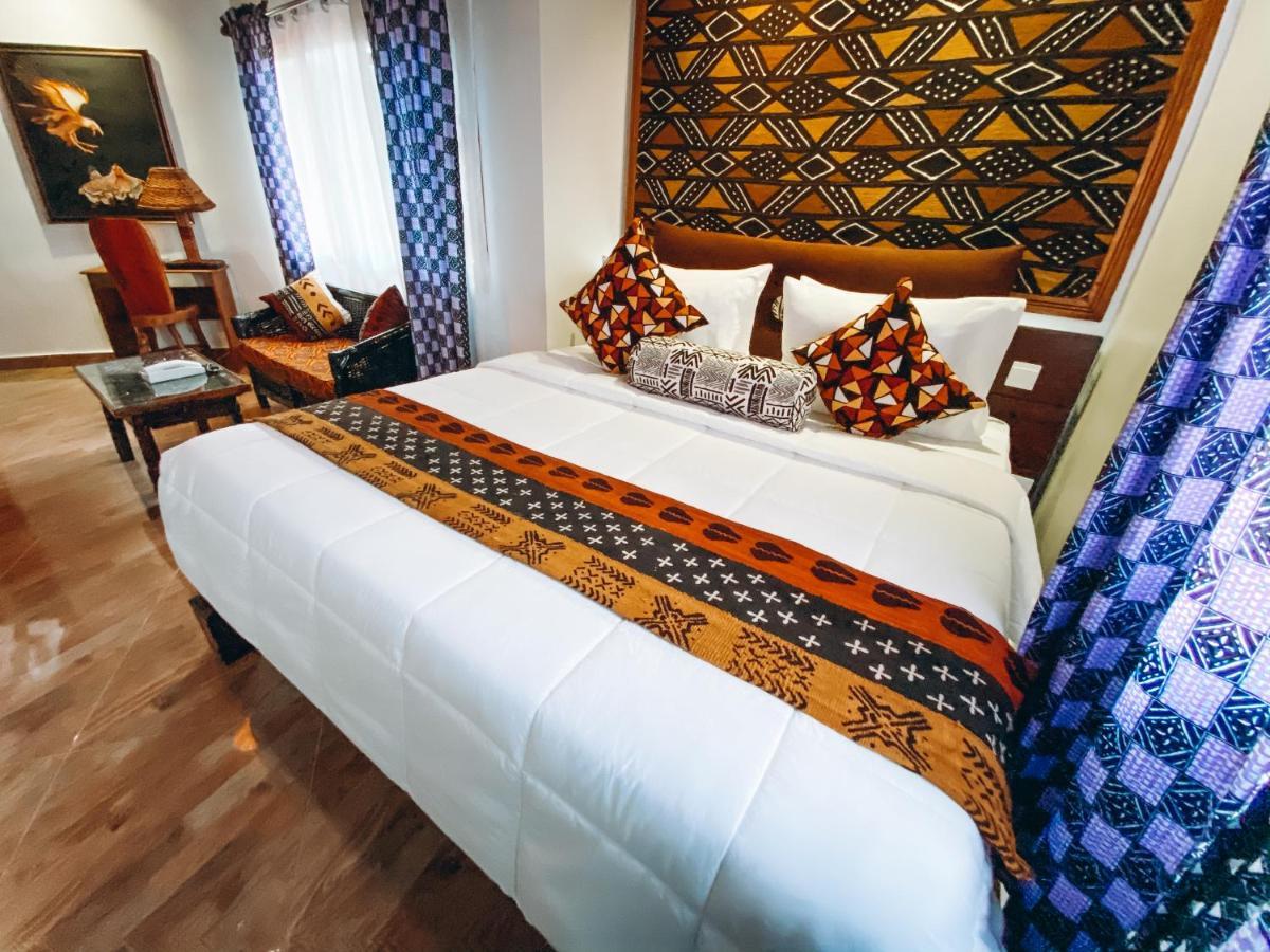Ike'S Cultural Village Kumasi Extérieur photo
