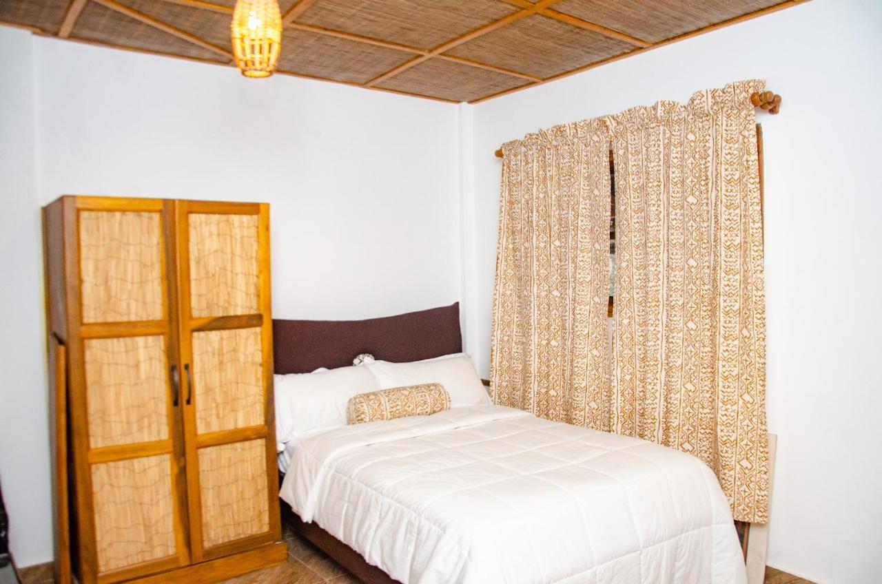 Ike'S Cultural Village Kumasi Extérieur photo
