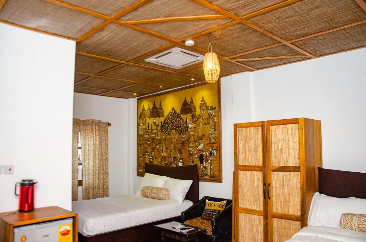 Ike'S Cultural Village Kumasi Extérieur photo